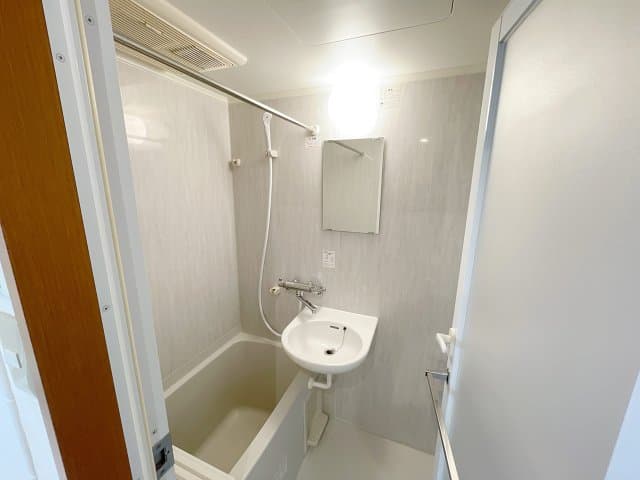 Room image 13