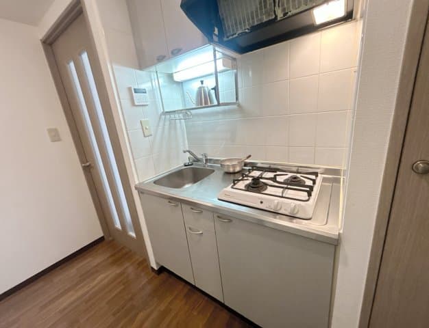 Room image 12