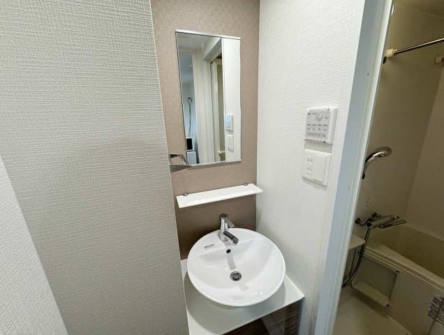Room image 14