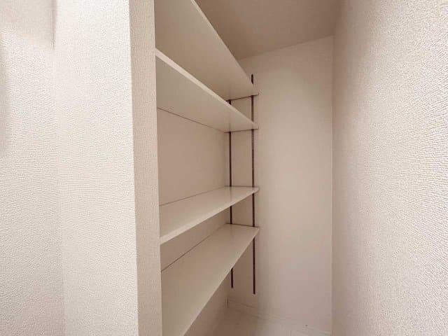 Room image 14