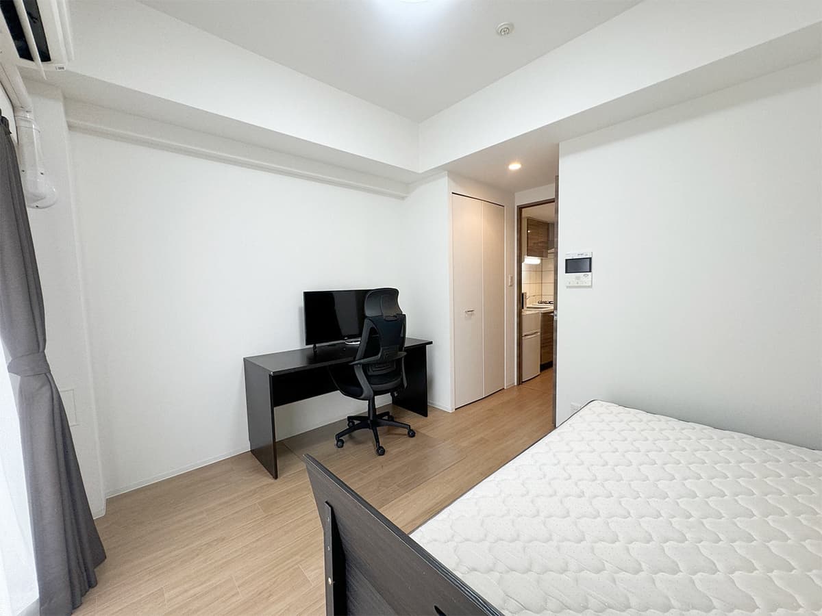 Room image 8
