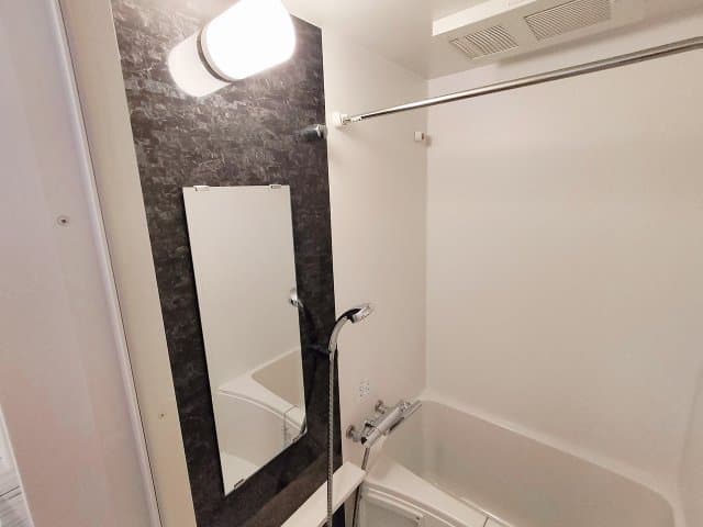 Room image 12