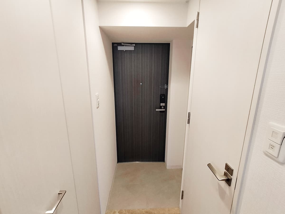Room image 16