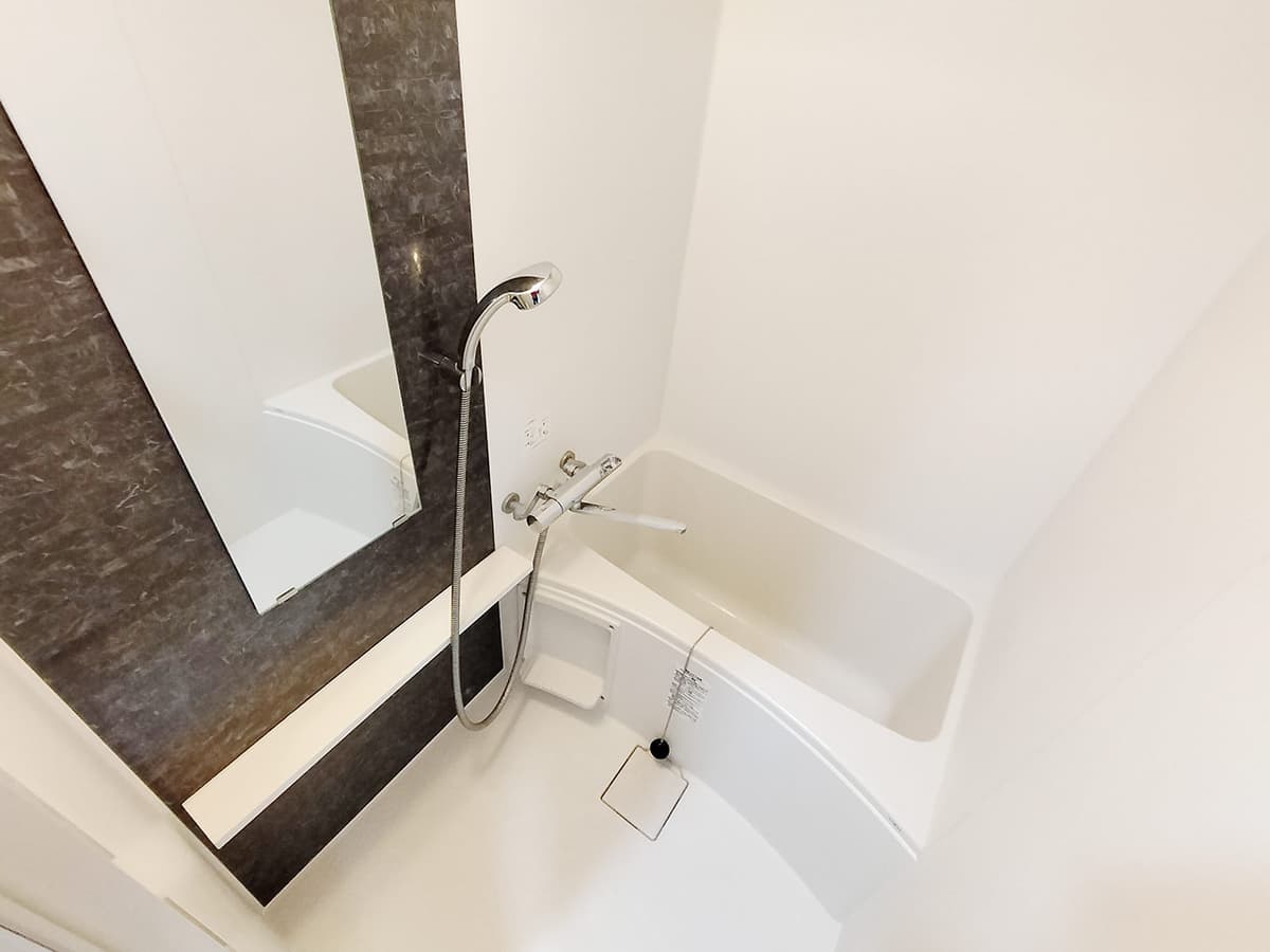 Room image 10