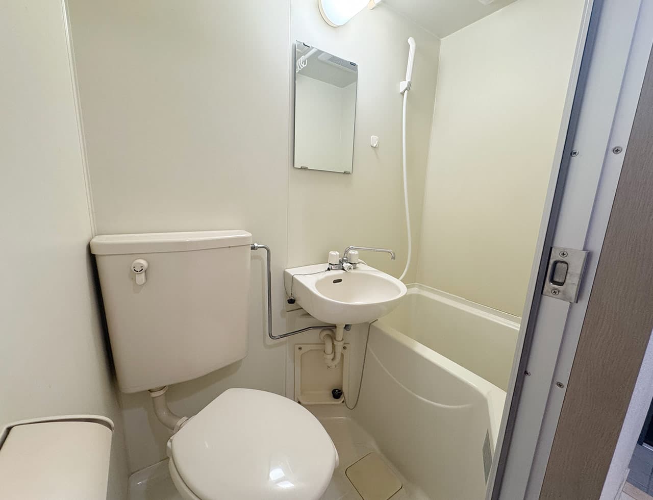Room image 12