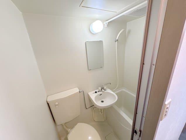 Room image 13