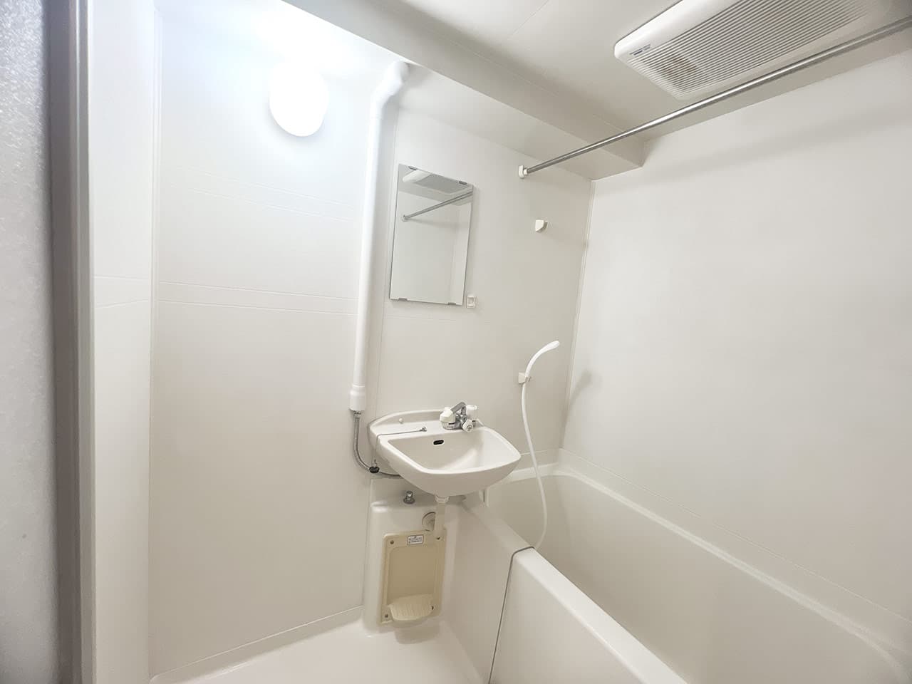 Room image 13