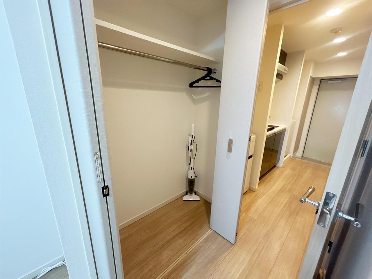 Room image 10