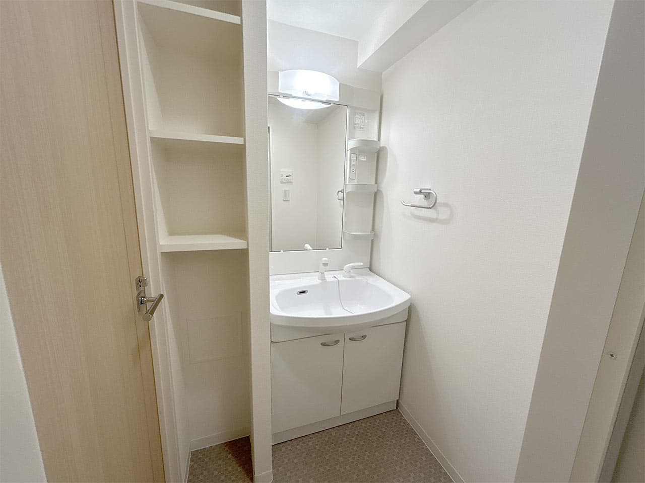 Room image 14