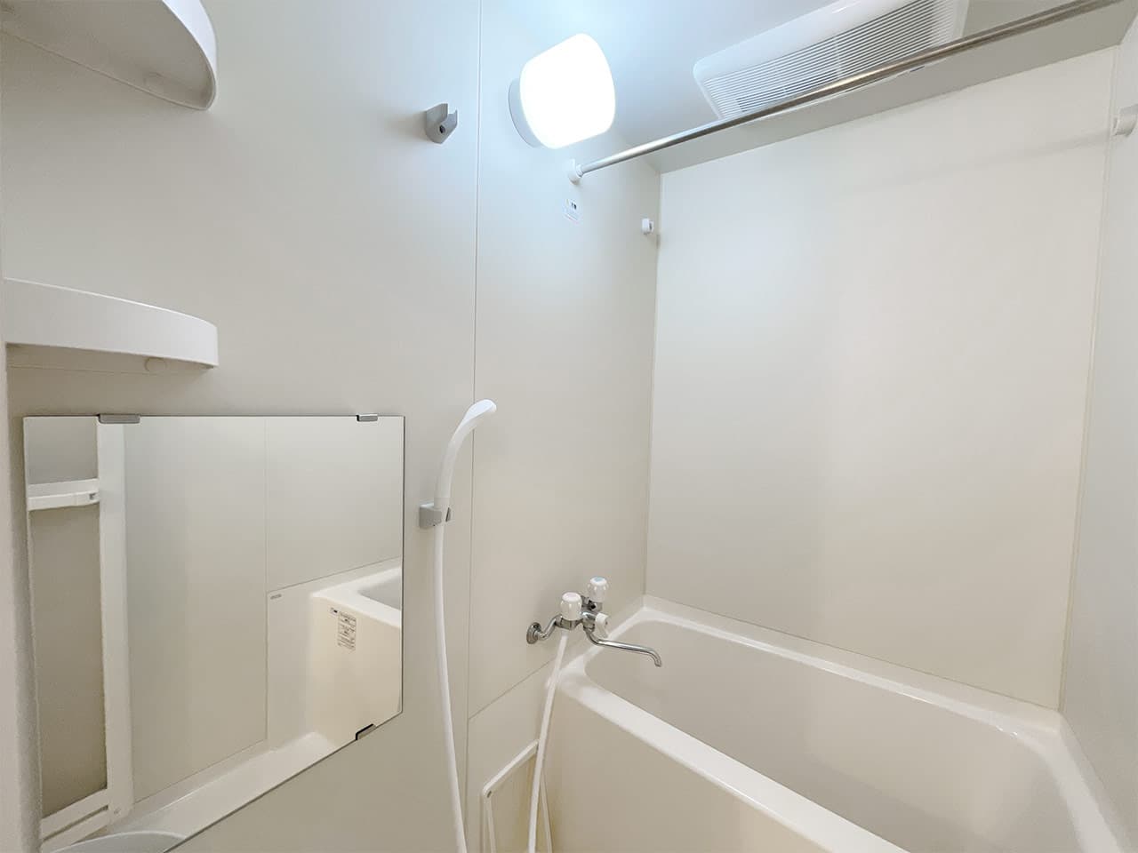 Room image 16