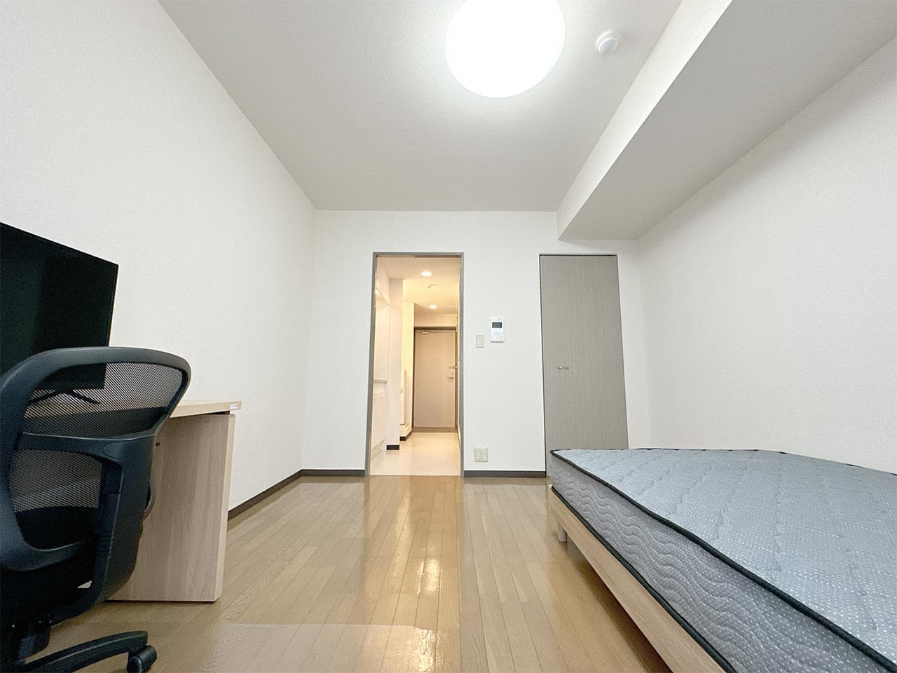 Room image 8