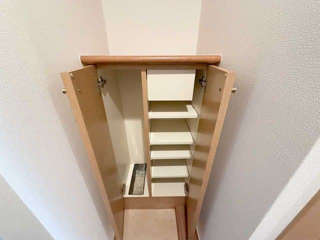Room image 16