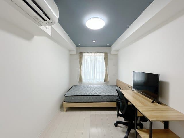 Room image 8