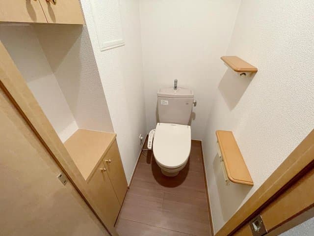Room image 15