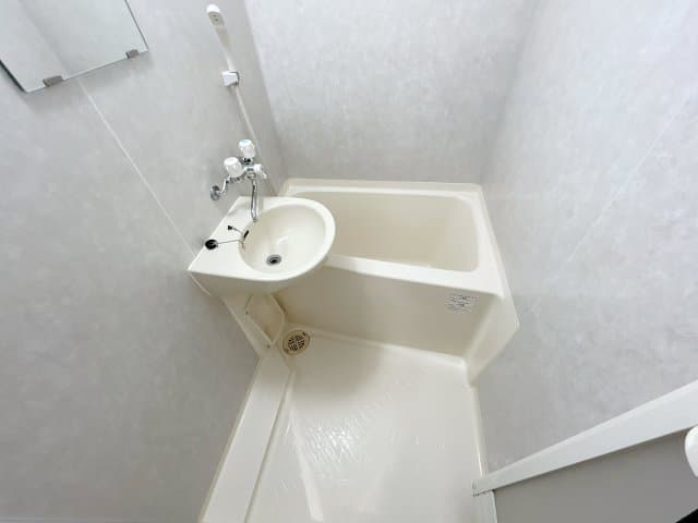 Room image 11