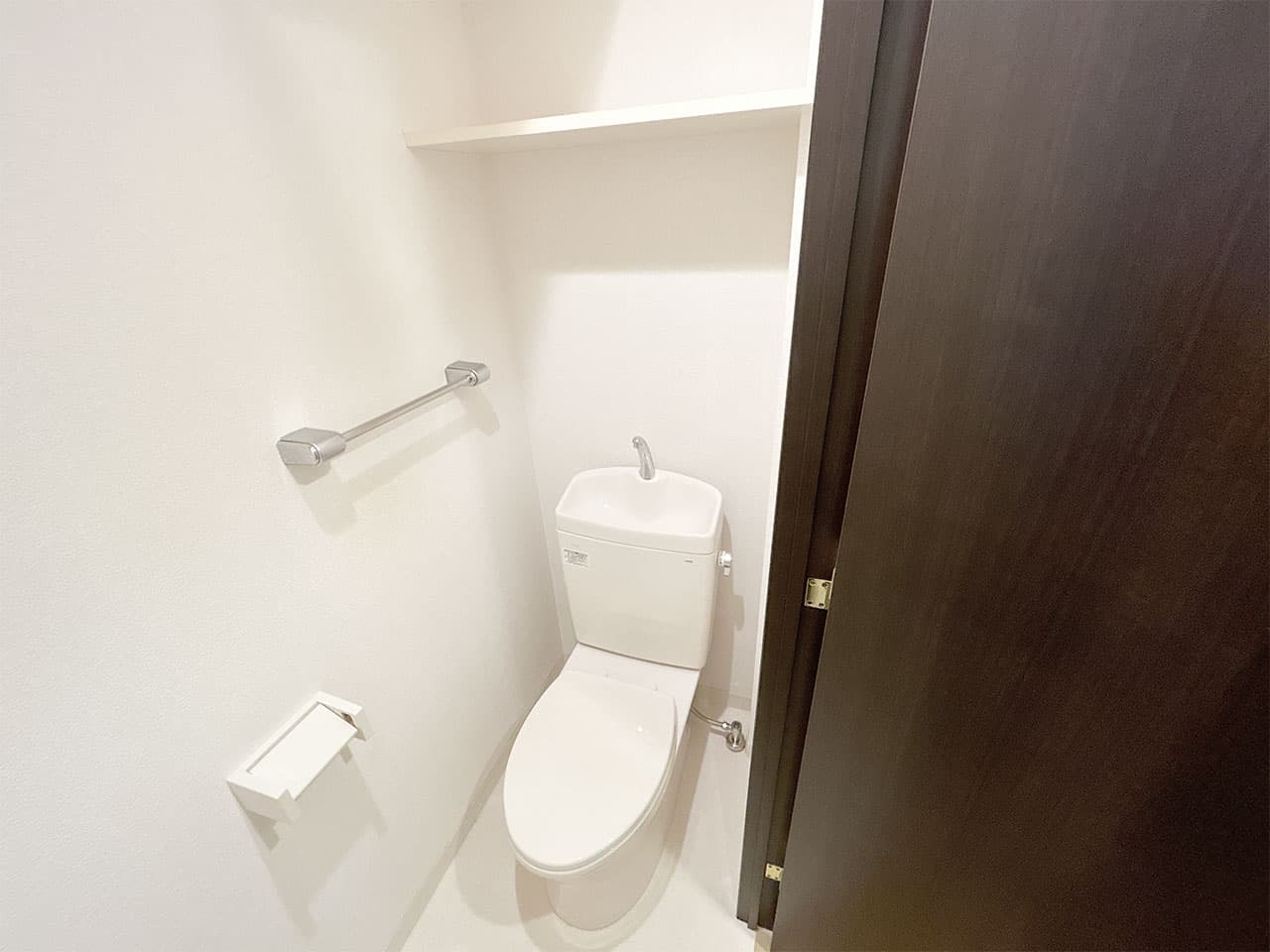 Room image 16