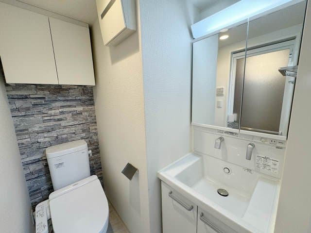 Room image 13
