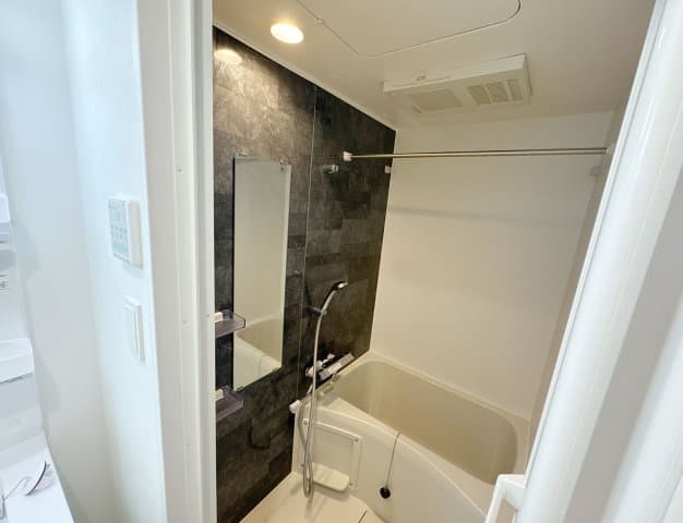 Room image 13