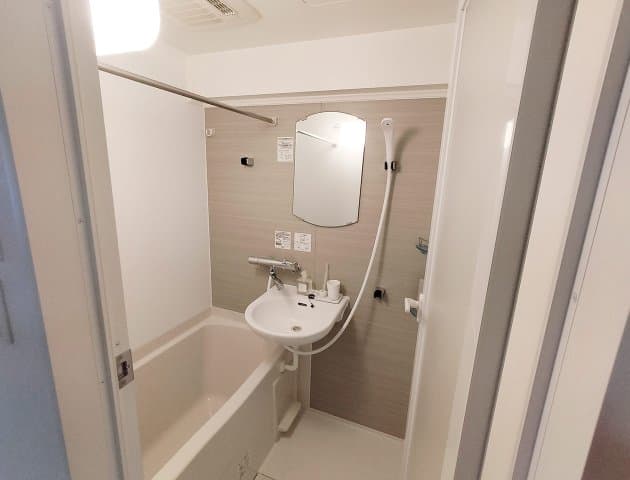Room image 12