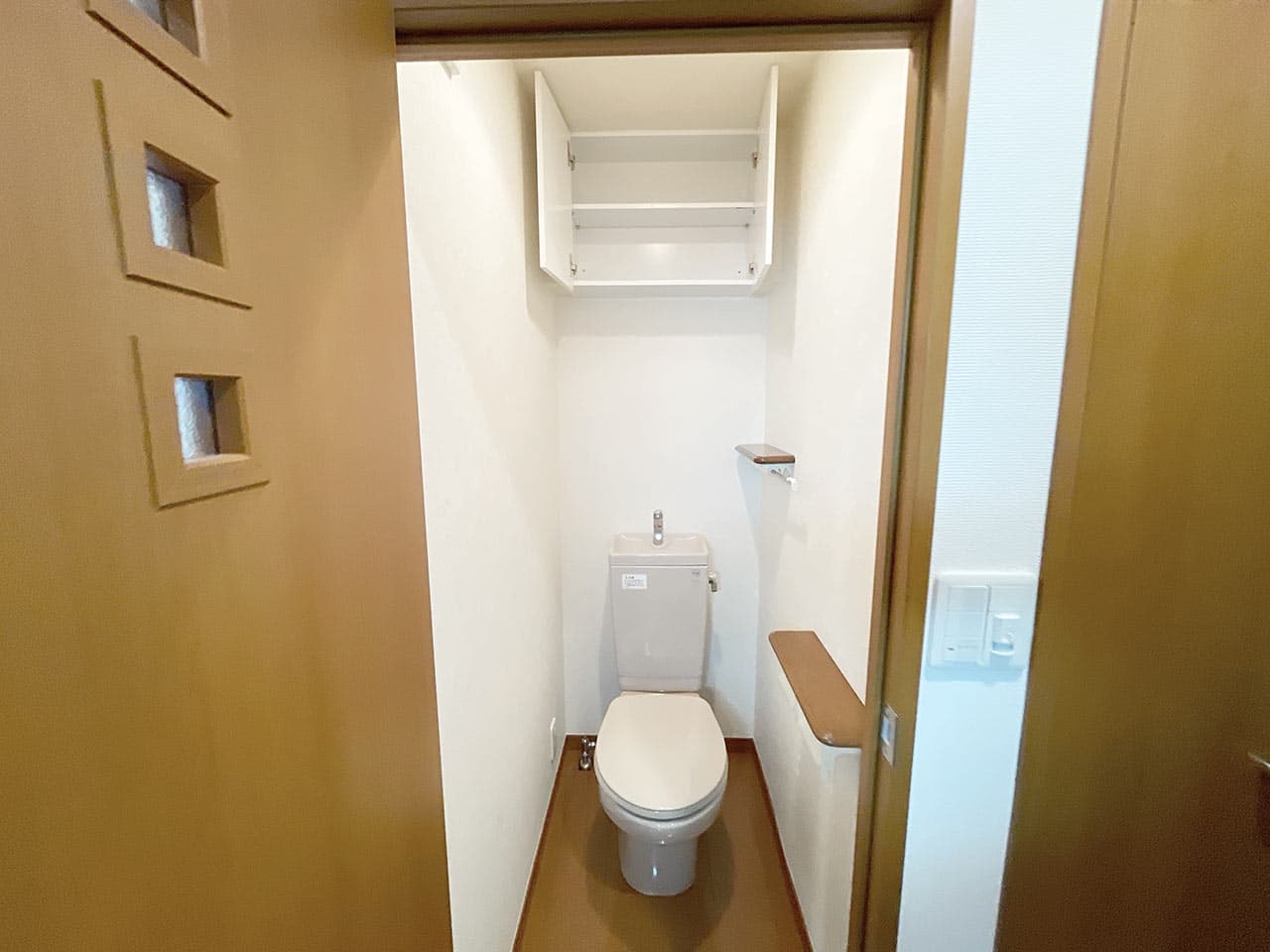 Room image 16