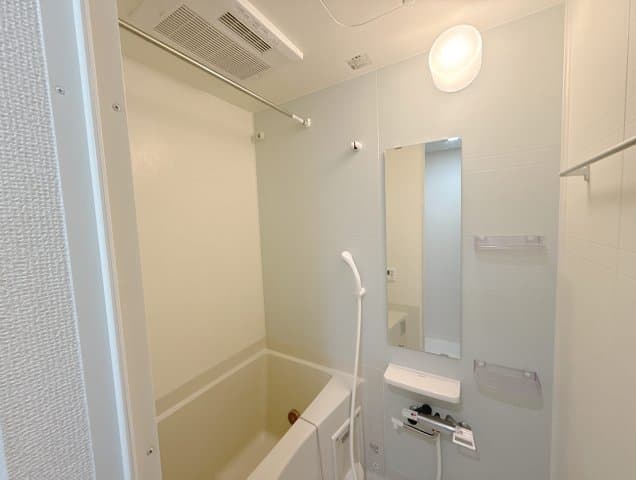 Room image 12