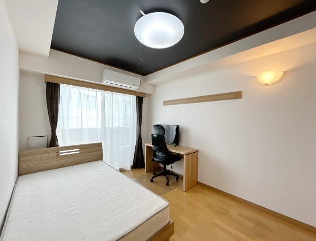 Room image 8