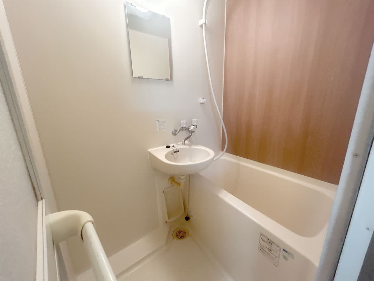 Room image 15
