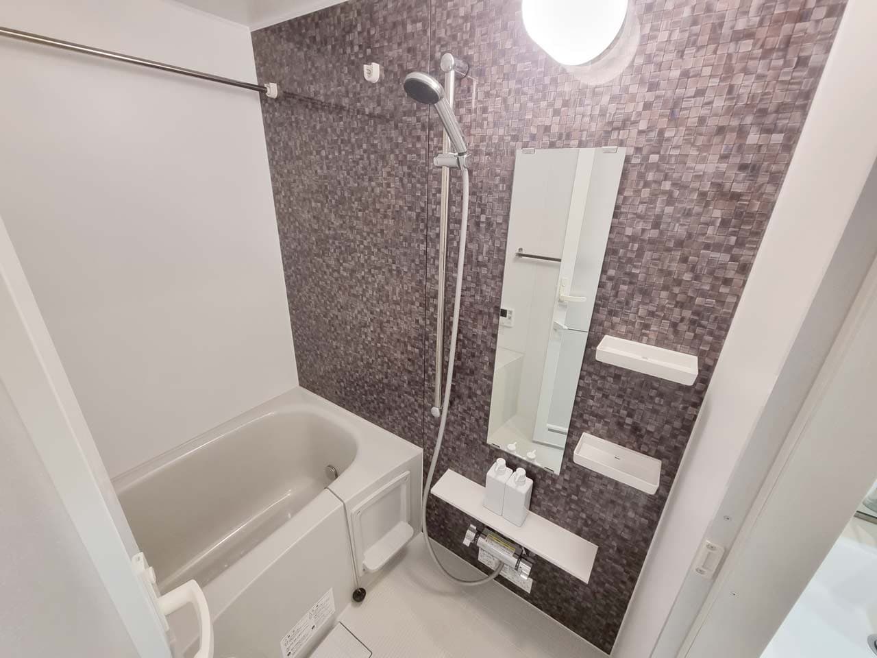 Room image 10
