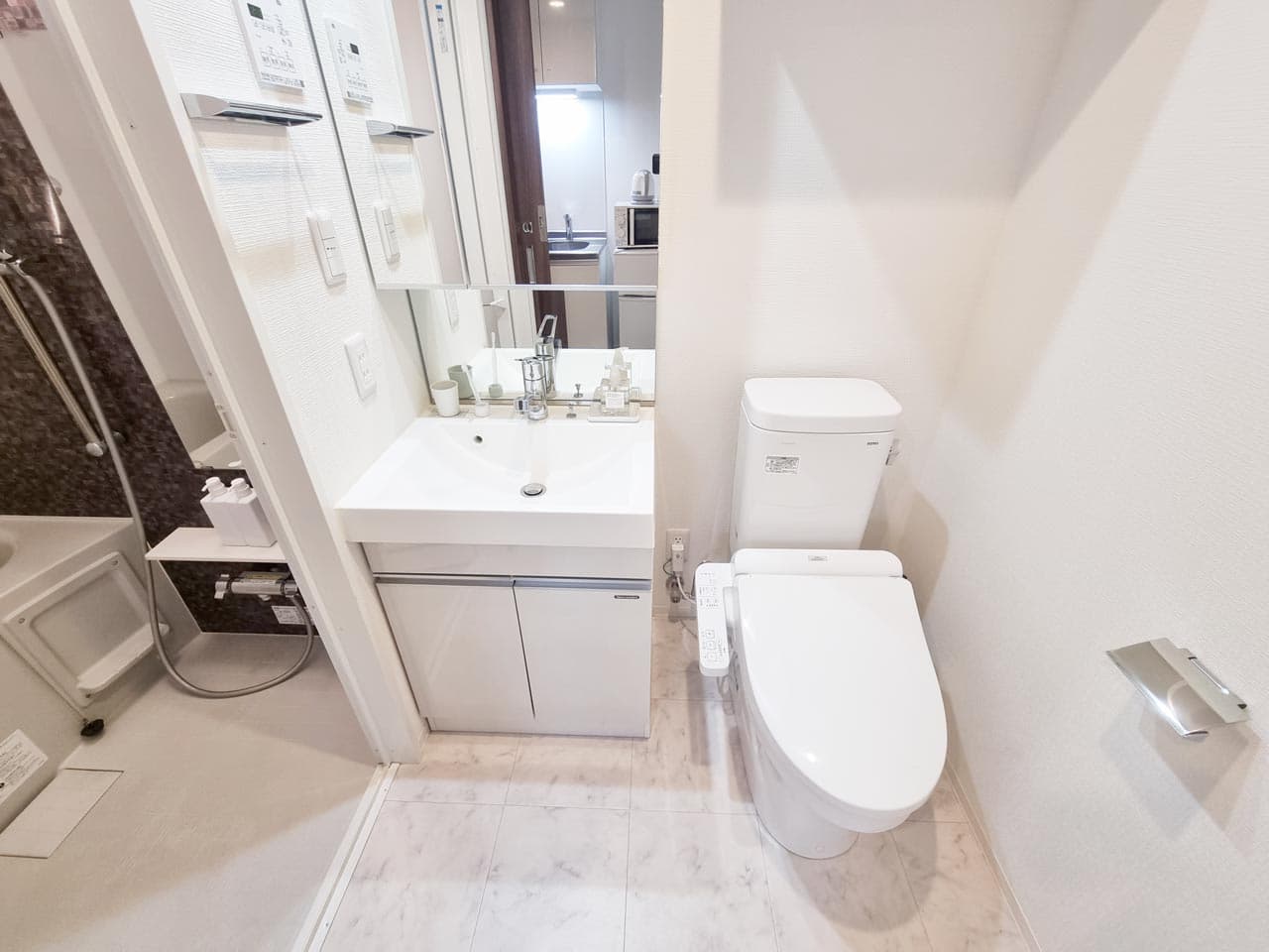 Room image 11