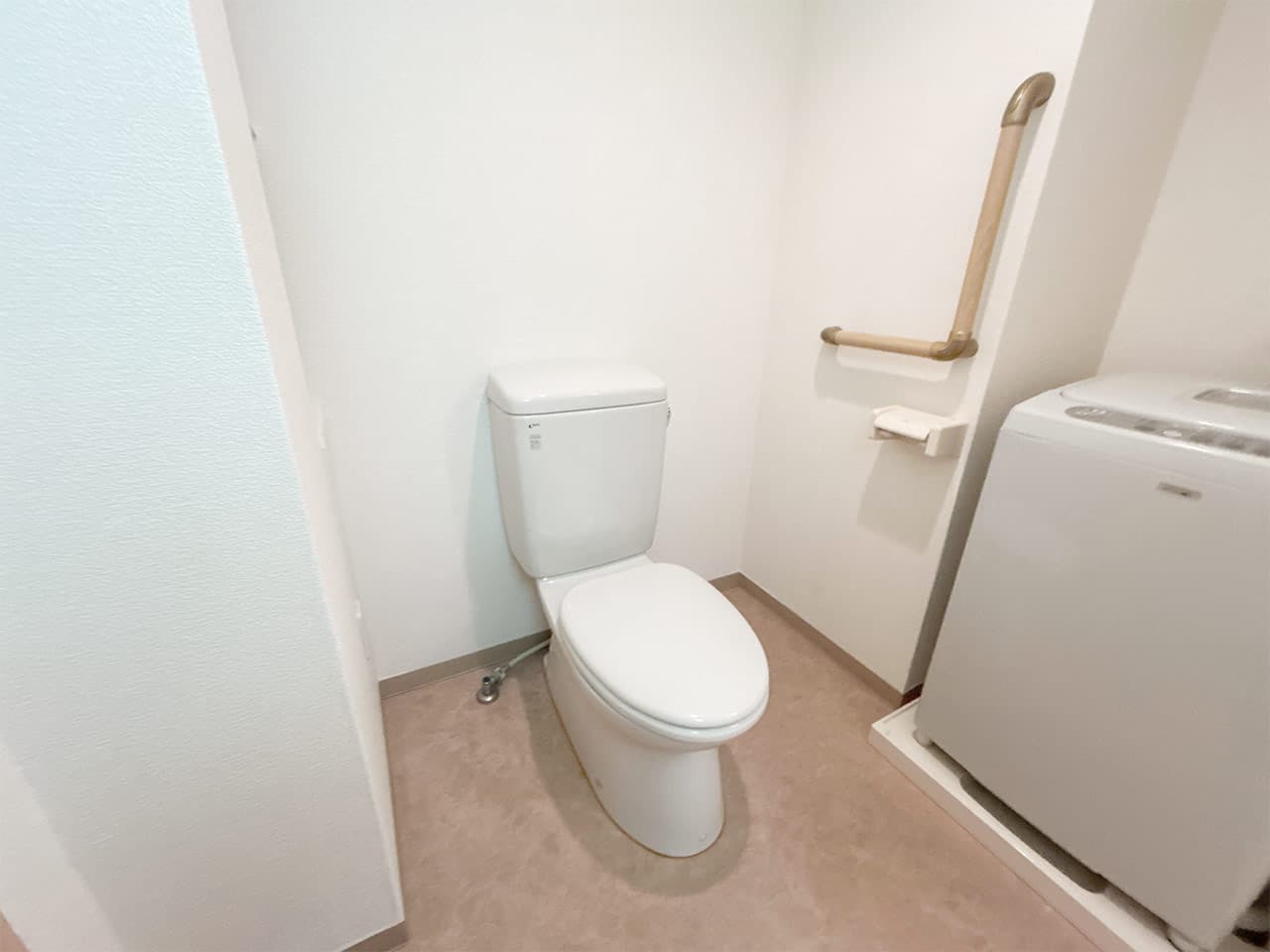 Room image 16
