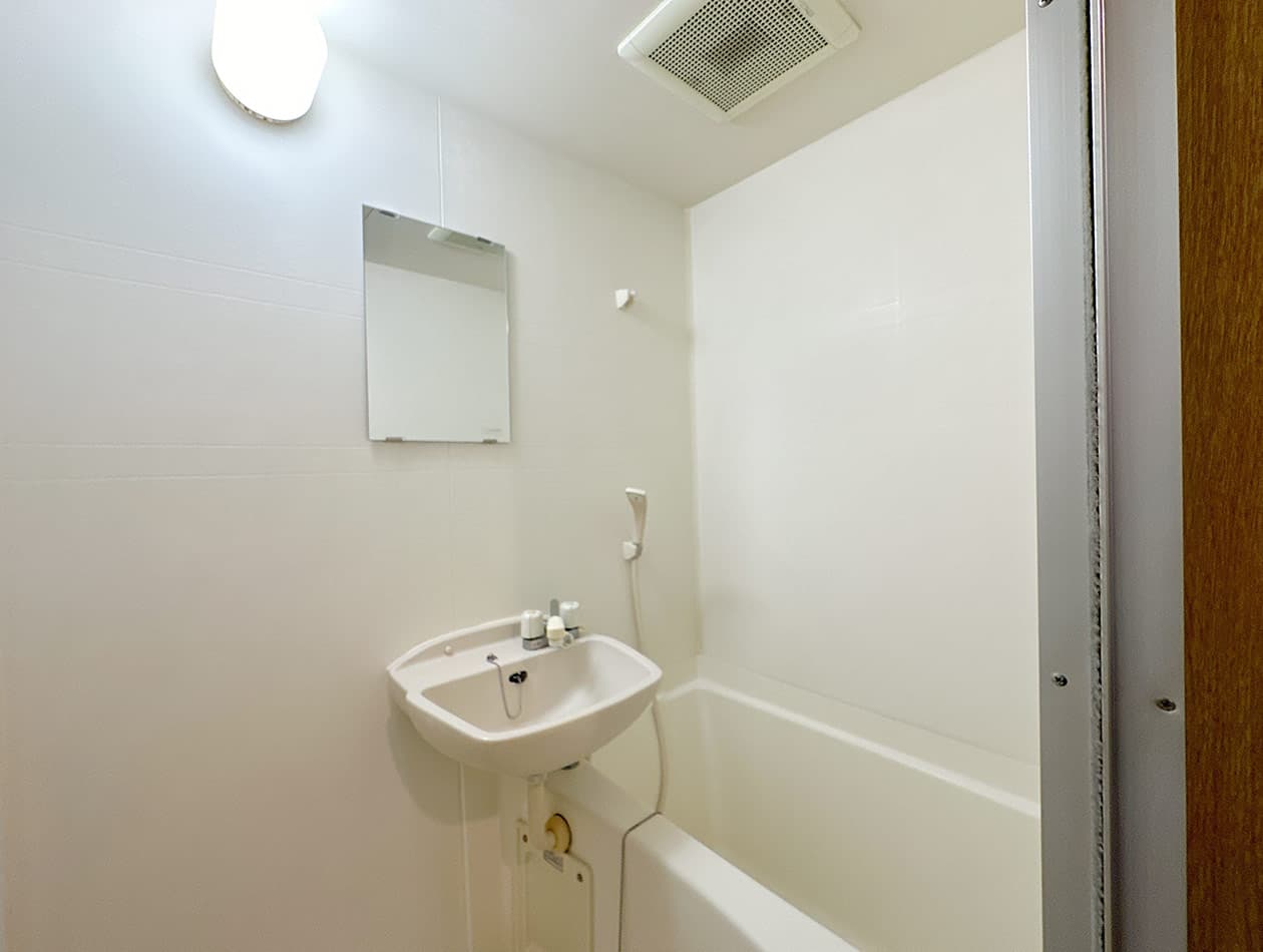 Room image 13