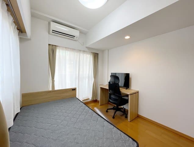 Room image 8