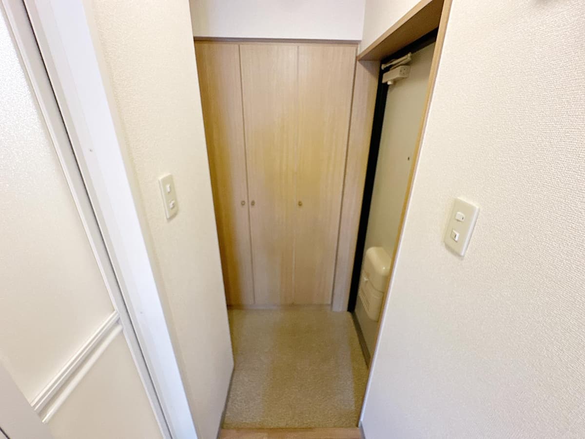 Room image 16