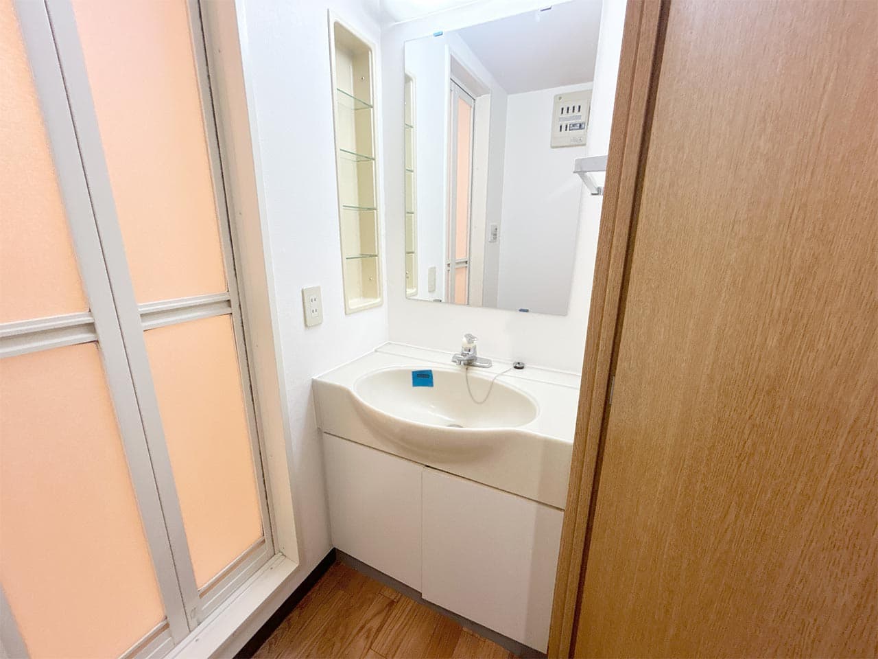 Room image 14