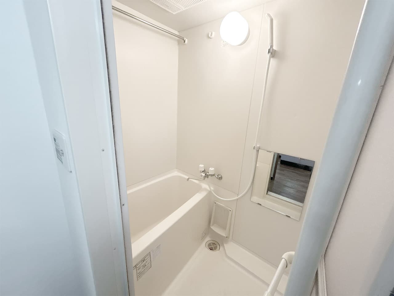 Room image 15