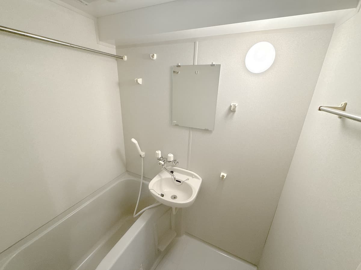Room image 13