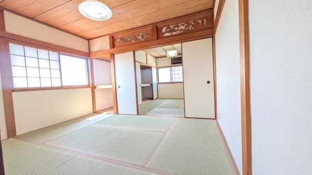 Room image 14