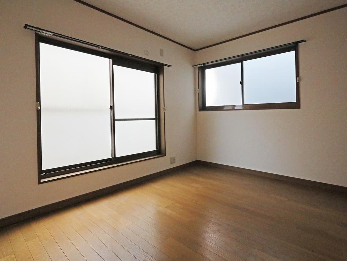 Room image 15