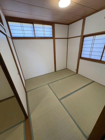 Room image 16