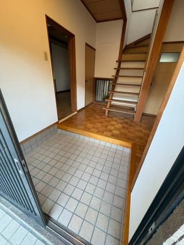 Room image 8