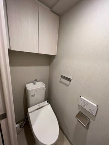 Room image 15