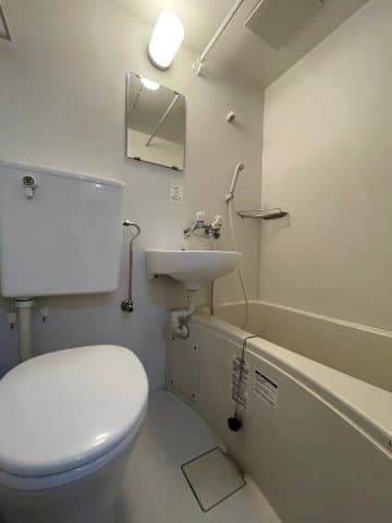 Room image 15