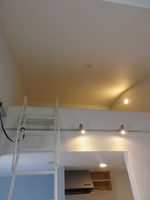 Room image 13