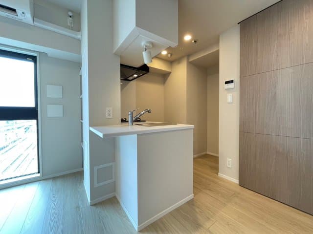 Room image 16
