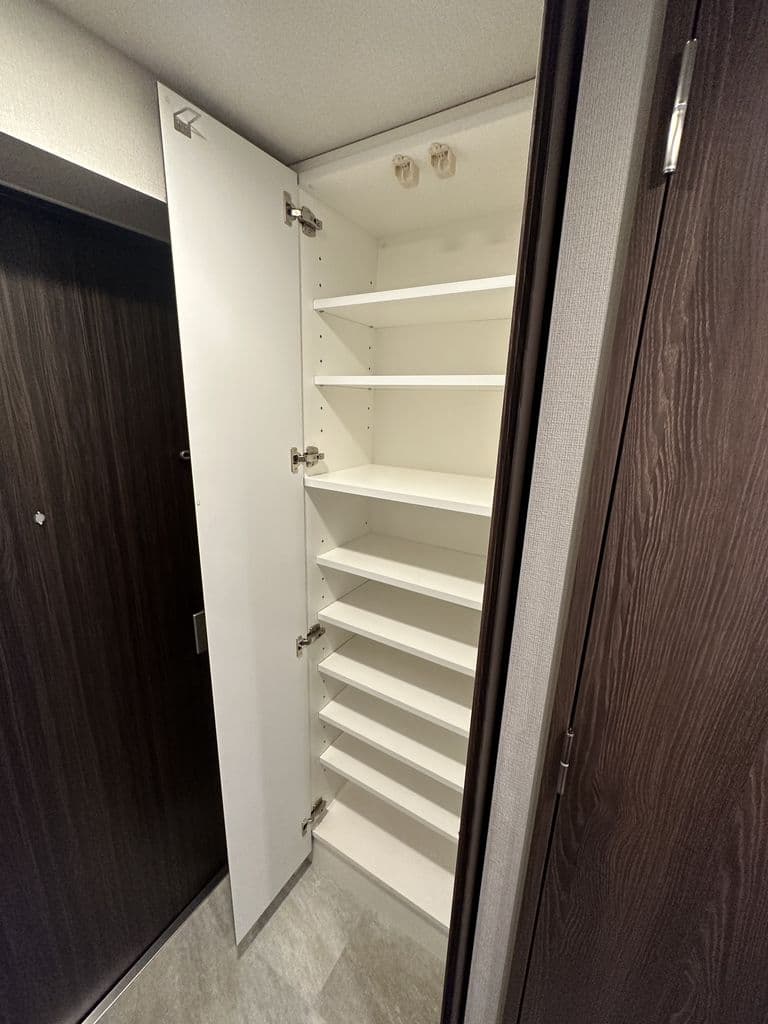 Room image 13