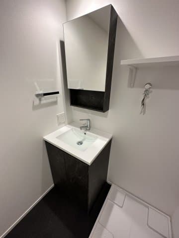 Room image 15