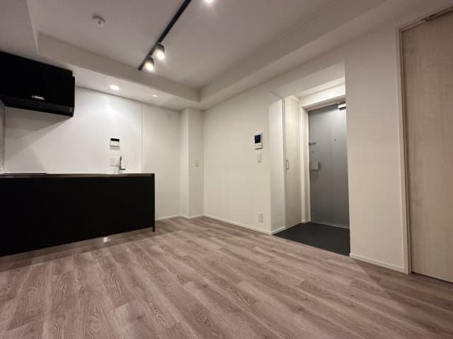 Room image 16