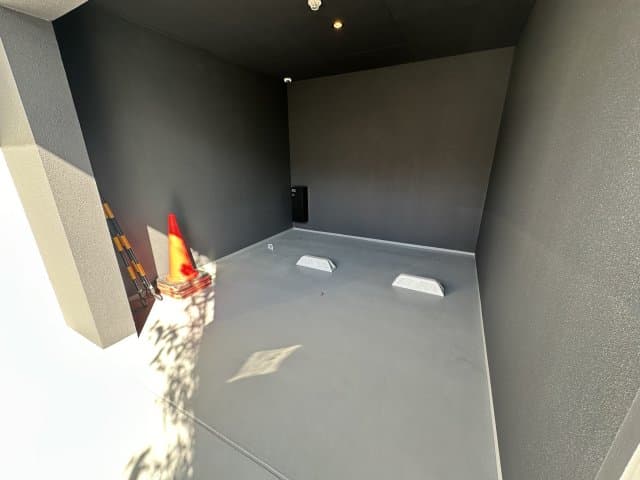 Room image 12