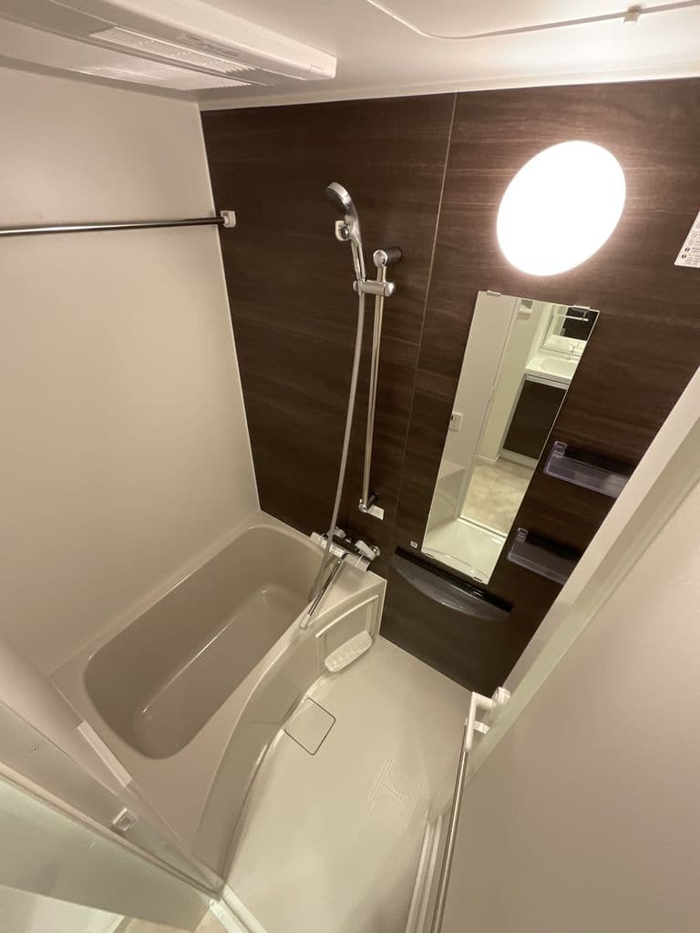 Room image 11