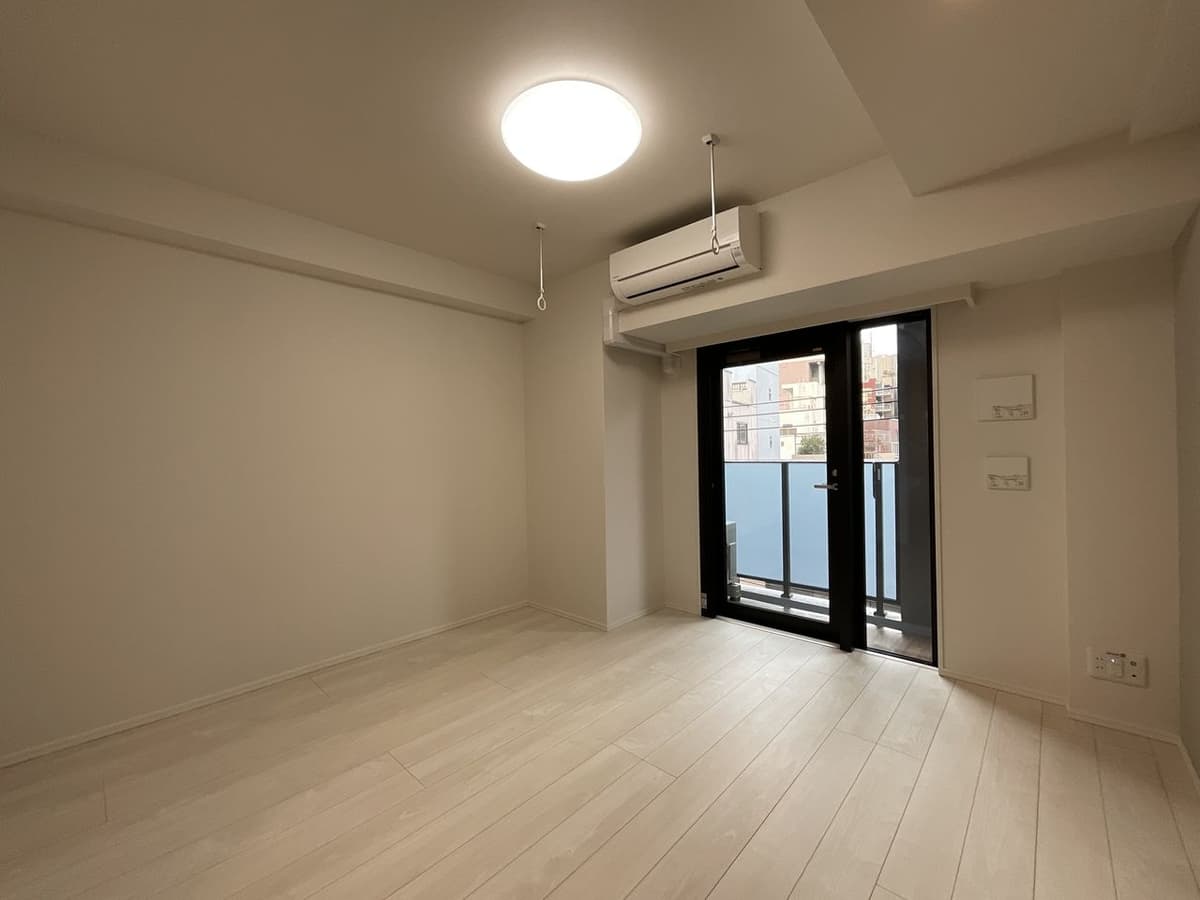 Room image 12